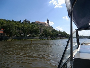 Zážitek na vodě - Obytné lodě - Vltava a Labe