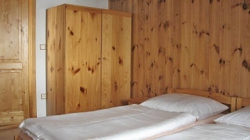 Chalupa s baznem - s vhledem na Such vrch