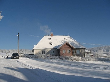 Chalupa s baz�nem - a v�hledem na Such� vrch