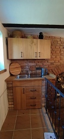 Chalupa a vinn sklep - u pehrady Nov Mlny