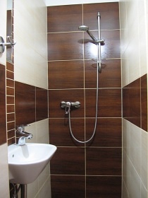 Chalupa a vinn sklep - u pehrady Nov Mlny