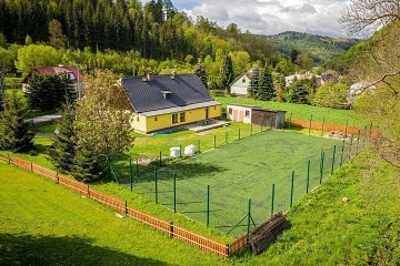 Chalupa pro d�ti a h�i�t� - term�ly Velk� Losiny