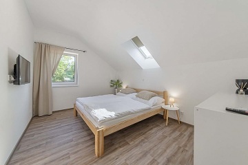 Chata a vinn sklep - pehrada Nov Mlny - Plava