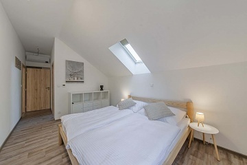 Chata a vinn sklep - pehrada Nov Mlny - Plava