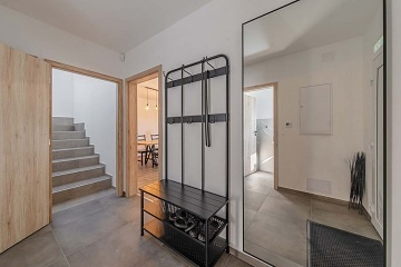 Chata a vinn sklep - pehrada Nov Mlny - Plava