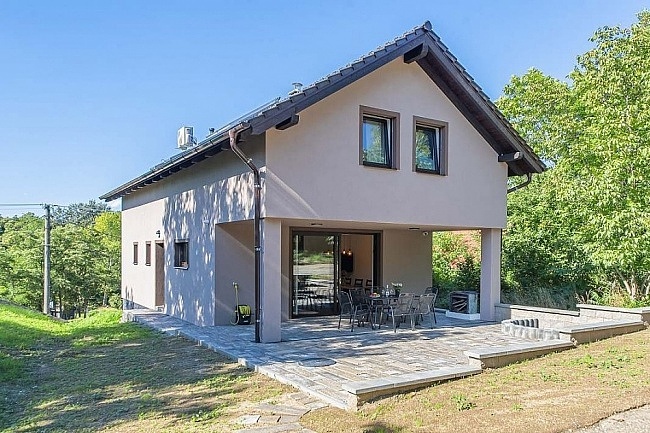 Chata a vinný sklep - přehrada Nové Mlýny - Pálava