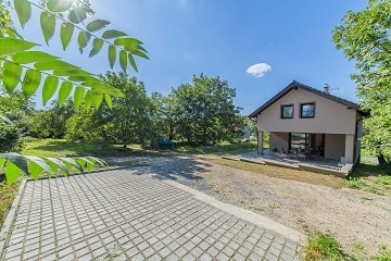 Chata a vinn sklep - pehrada Nov Mlny - Plava