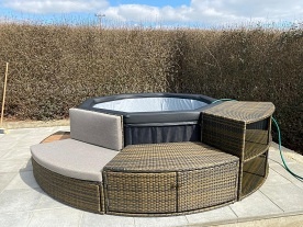 Apartm�n s v��ivkou na zahrad� - Dobev - P�sek