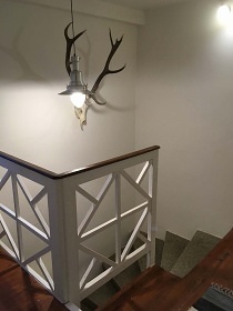 Chalupa se zahradou u potoka - Kru�n� hory