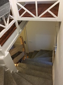 Chalupa se zahradou u potoka - Kru�n� hory