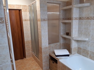 Chalupa baz�n a wellness - Rejv�z - Mechov� jez�rka