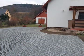 Chalupa baz�n a wellness - Rejv�z - Mechov� jez�rka