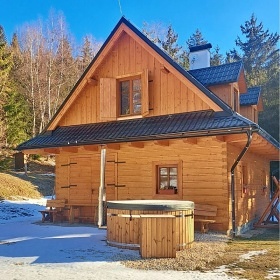 Roubenka Beskydy a koupac� sud - Pustevny