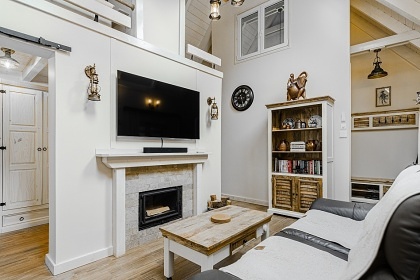 Chata Kru�n� hory - hrad Per�tejn - �eka Oh�e