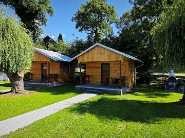 Chaty a Kemp s baz�nem - Gibon park - Beskydy