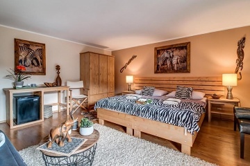 Chalupa pro rodiny - ZOO Zl�n Le�n� - Hrad Lukov