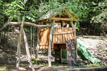 Chalupa Africký styl - ZOO Zlín Lešná - Štípa