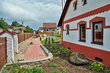 Chalupa baz�n - wellness a vinn� sklep - T�borsko