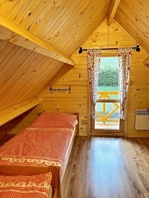 Jesenick� chata s baz�nem - Dlouh� str�n�