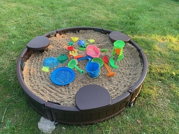 Rodinn� chalupa - baz�n a d�tsk� h�i�t� - ���ky