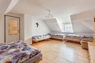 Rodinn� chalupa - baz�n a d�tsk� h�i�t� - ���ky