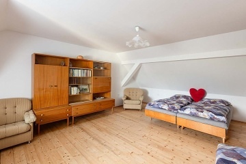 Rodinn� chalupa - baz�n a d�tsk� h�i�t� - ���ky