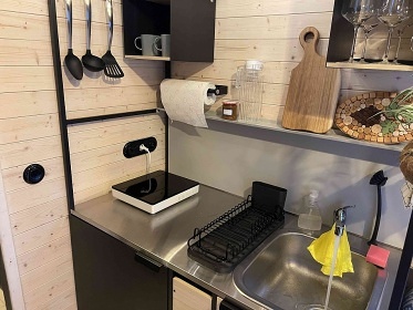 Glamping v p��rod� - jezero Lhota - Park Mirakulum