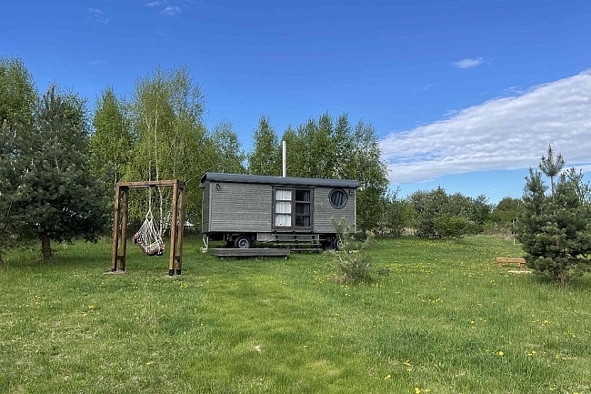 Glamping v p��rod� - jezero Lhota - Park Mirakulum