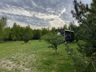 Glamping v p��rod� - jezero Lhota - Park Mirakulum
