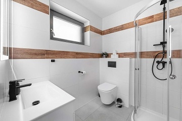 Dv� chaty - Fajt�v kopec - p�ehrada Mosti�t�