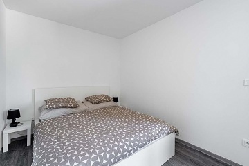 Dv� chaty - Fajt�v kopec - p�ehrada Mosti�t�