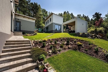 Dv� chaty - Fajt�v kopec - p�ehrada Mosti�t�