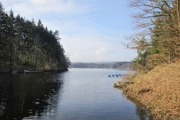 Chata Orlick� p�ehrada - Vltava - z�mek Orl�k