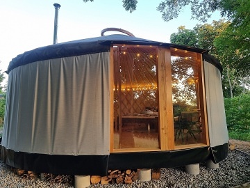 Glamping Toulava - Jurty Hemaniky - Sedlany