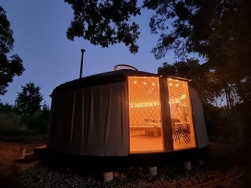 Glamping Toulava - Jurty Hemaniky - Sedlany