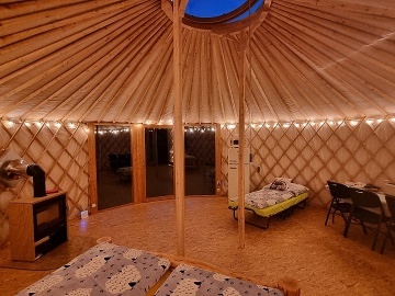 Glamping Toulava - Jurty Hemaniky - Sedlany
