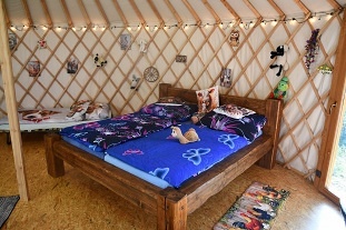 Glamping 01 jurta ed u stodoly - Hemaniky