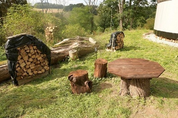 Glamping Jurta šedá - Toulava - Monínec