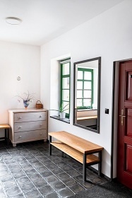 Chalupa se saunou - terasa a potok - Jizersk� hory