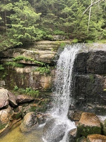 Chalupa se saunou - terasa a potok - Jizersk� hory