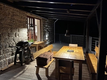 Chalupa se saunou - terasa a potok - Jizersk� hory