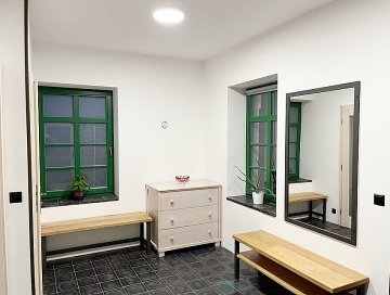 Chalupa se saunou - terasa a potok - Jizersk� hory