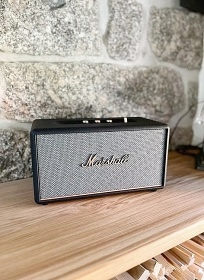 Chalupa se saunou - terasa a potok - Jizersk� hory