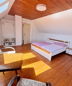 Chalupa s baz�nem - Nov� Paka - Podkrkono��