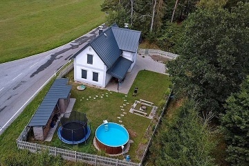 Chalupa s baz�nem - Nov� Paka - Podkrkono��