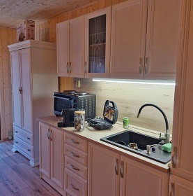 Chata s terasou - M�chovo jezero - hrad Bezd�z