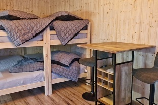 Chata s terasou - M�chovo jezero - hrad Bezd�z