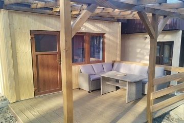 Chata s terasou - M�chovo jezero - hrad Bezd�z