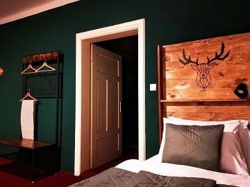 Jesenick� chalupa - jez�rko s molem - Such� vrch