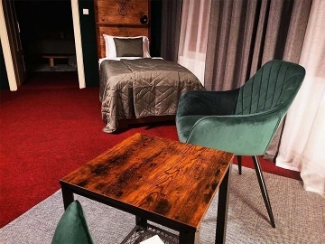 Jesenick� chalupa - jez�rko s molem - Such� vrch